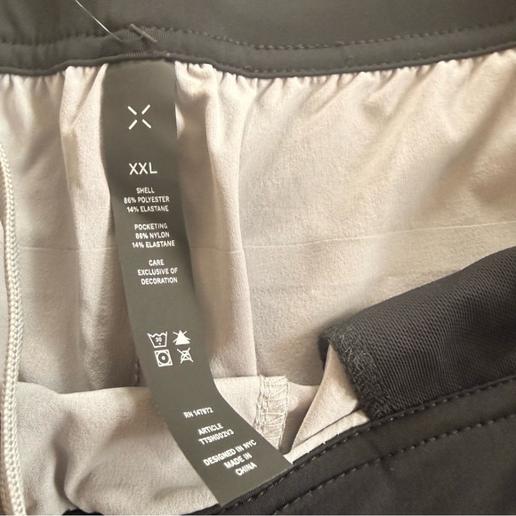 The Interval Short - Picture 3 of 6